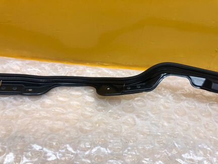 Датчик крышки багажника правый Nissan Patrol Y62