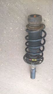 Стойка передней подвески VW Поло Седан 2010-2020 г