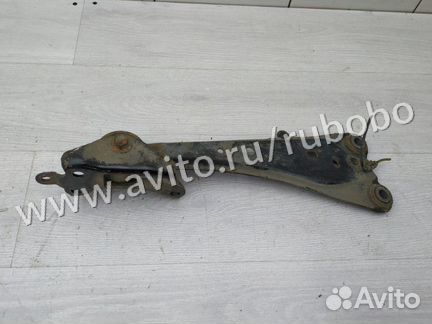 Рычаг задний правый Toyota Rav4 ZSA30 3ZR 2011