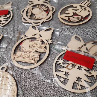 Елочные игрушки