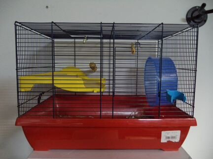 Продается уже полностью оборудованная клетка