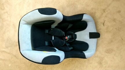 Автомобильное кресло