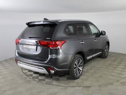 Mitsubishi Outlander 2.0 CVT, 2020
