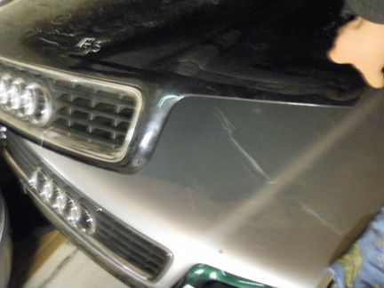 Решетка радиатора в капот Audi A4 b5