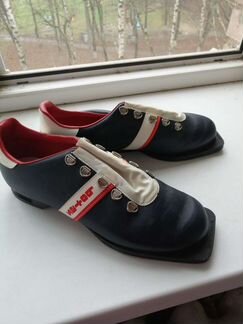 Ботинки лыжные