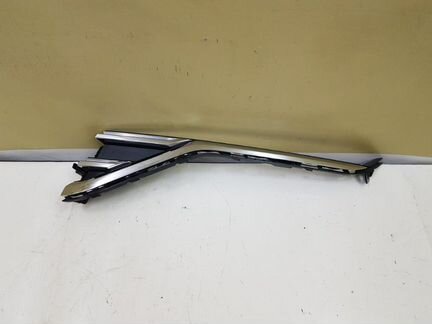 Накладка бампера передняя левая Volkswagen Touareg