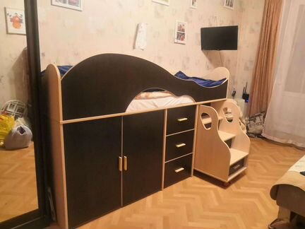 Кровать