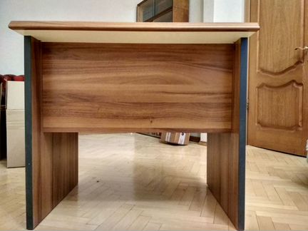 Стол/письменный/компьютерный