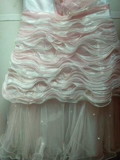 Новое красивое бальное платье