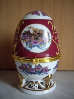 Шкатулка фарфоровая Яйцо 13 см новая